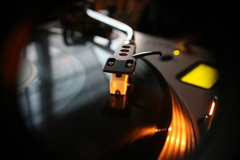 dj, vinyl, music-4702977.jpg